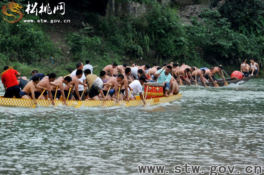 54支隊(duì)積極備戰(zhàn)2014端午龍舟賽