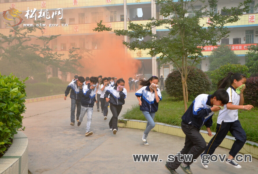 松桃·消防安全知識(shí)進(jìn)校園