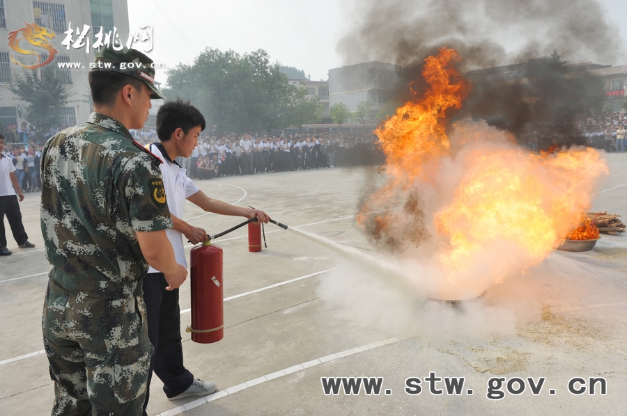 松桃·消防安全知識(shí)進(jìn)校園