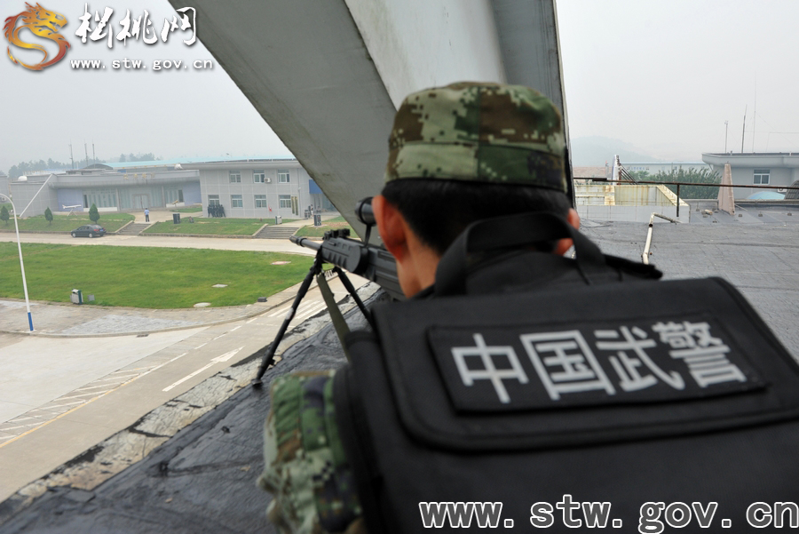 “獵鷹一號”反劫制暴反恐實戰(zhàn)演練活動花絮