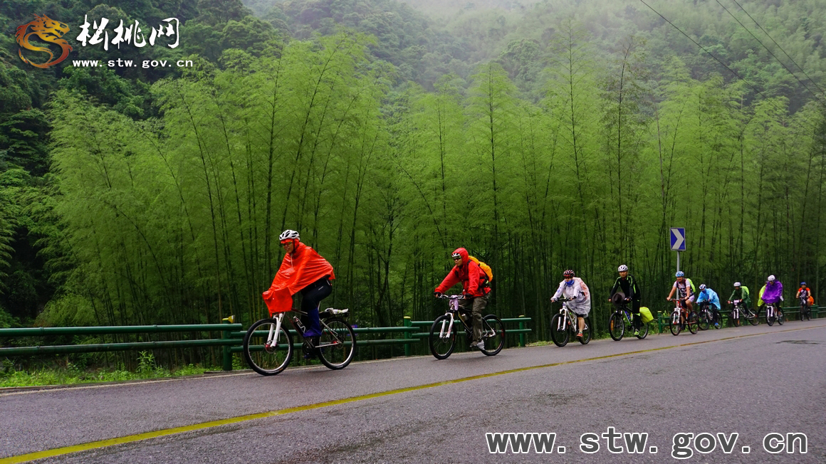 360度梵凈山環(huán)線騎行，最美的風(fēng)景在路上