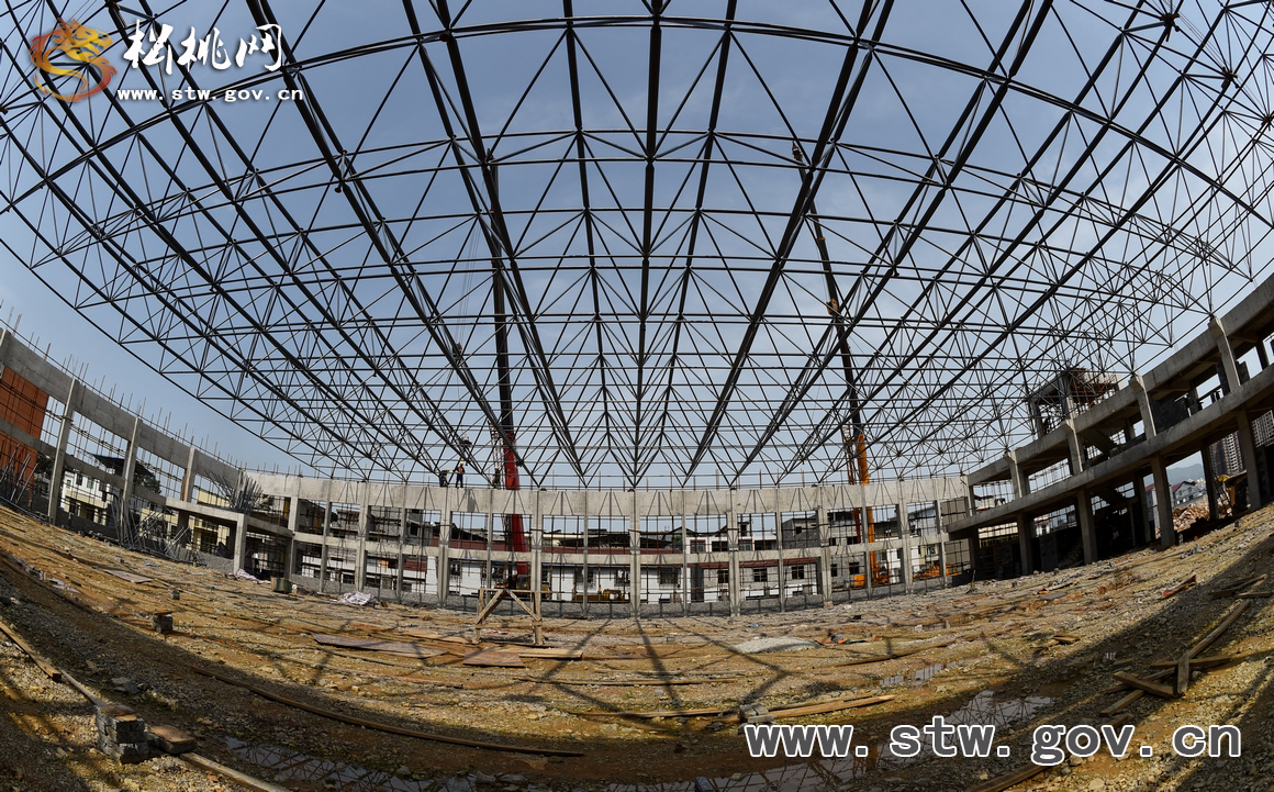 開足馬力：松桃加快第六中學(xué)項目建設(shè)