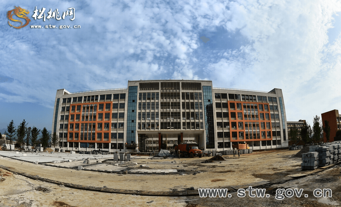 開足馬力：松桃加快第六中學(xué)項(xiàng)目建設(shè)