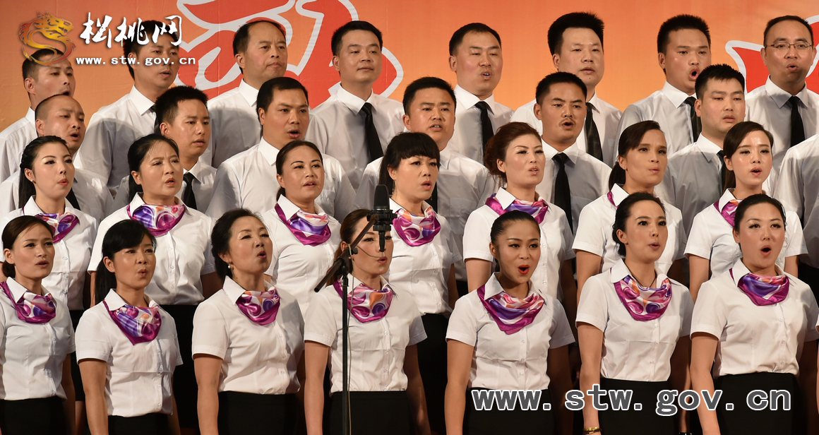 七月禮贊 民心向黨：松桃人唱響紅色旋律