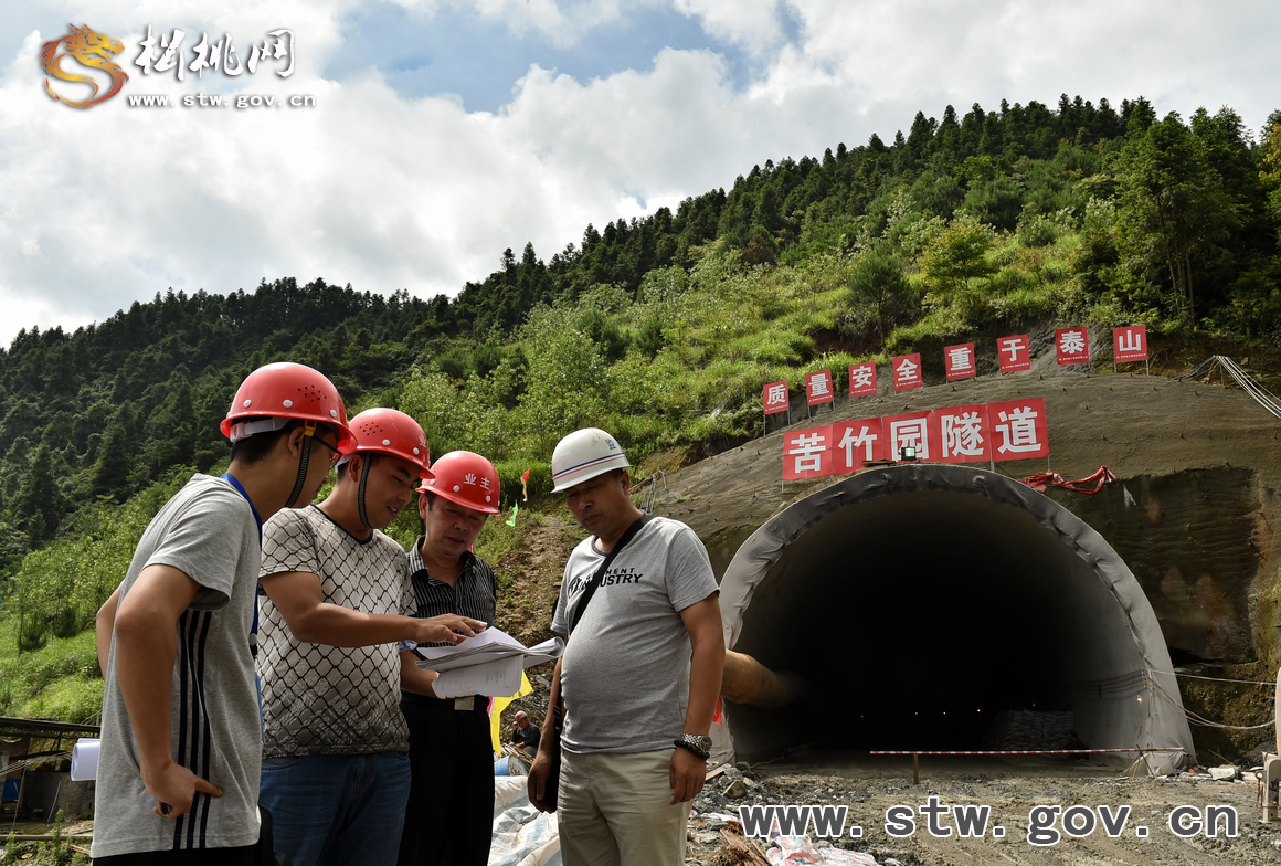 鏖戰(zhàn)松印路 打通大動脈