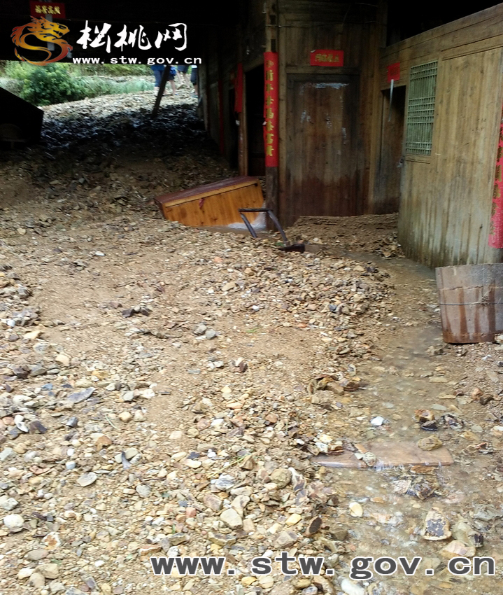 7.15鄉(xiāng)鎮(zhèn)災(zāi)情圖片