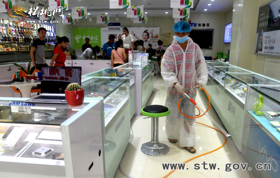 松桃衛(wèi)計系統(tǒng)全面展開災后消殺滅菌