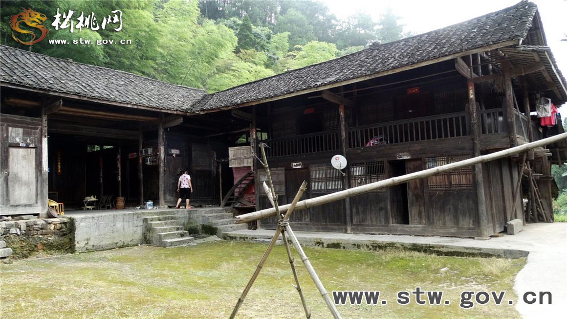 尖山：傳說(shuō)中的凈山