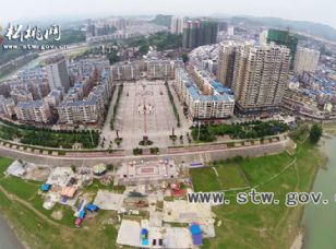 走看苗鄉(xiāng)新變化——航拍松桃老城區(qū)