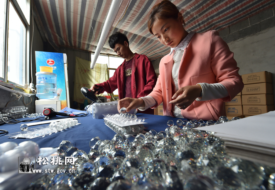 松桃村辦企業(yè)讓失地農(nóng)民富甲一方