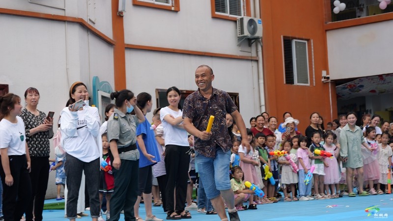 縣第八幼兒園：泡沫之夏 快樂“六一”
