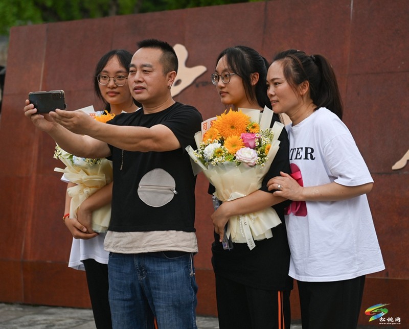 松桃：高考結束  考生有話說