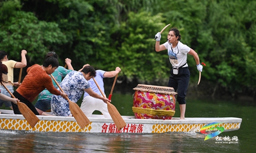 松桃：松江河上鼓聲響 奮力備戰(zhàn)龍舟賽