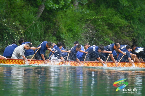 松桃：松江河上鼓聲響 奮力備戰(zhàn)龍舟賽
