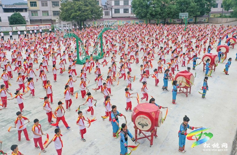 松桃：多彩社團(tuán) 快樂成長