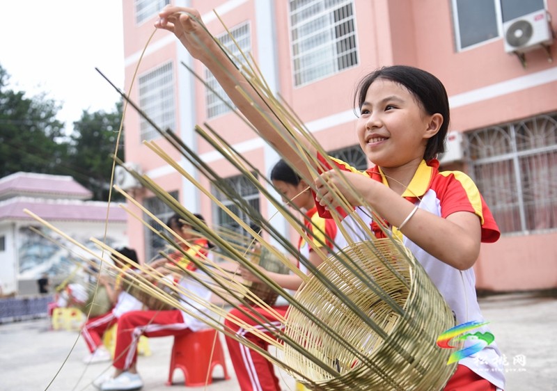 松桃：多彩社團(tuán) 快樂成長