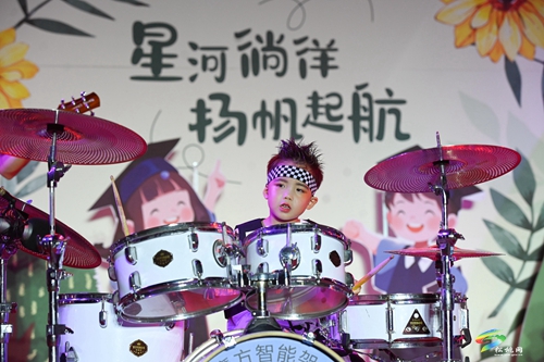 松桃第三幼兒園舉辦“星河徜徉、揚(yáng)帆起航”  主題畢業(yè)晚會(huì)