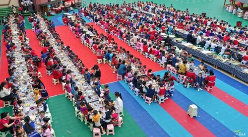松桃實(shí)驗(yàn)幼兒園：多彩活動(dòng)歡慶“四月八”
