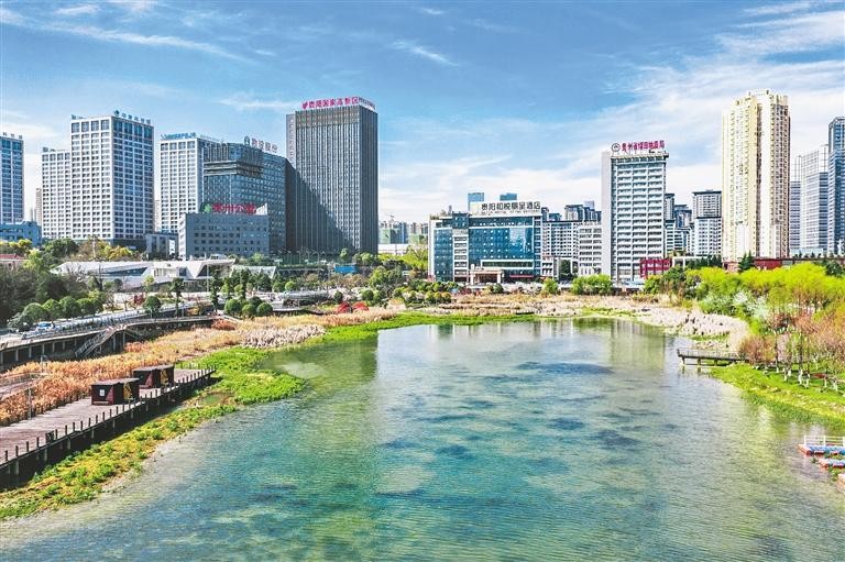 數(shù)城 以發(fā)展為要務(wù) “中國數(shù)谷”揚優(yōu)成勢