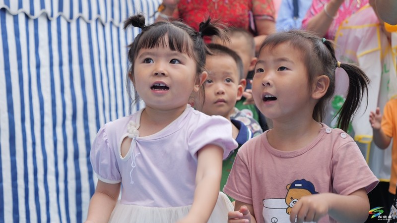 縣第八幼兒園：泡沫之夏 快樂“六一”