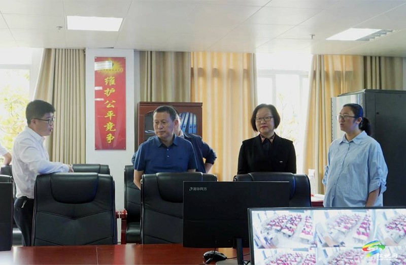 龍群躍巡視全縣2023年高考考點(diǎn)備考情況