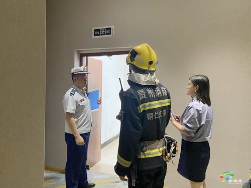 松桃消防開(kāi)展高考住宿點(diǎn)消防安全檢查