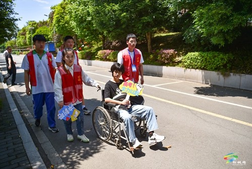松桃：“輪椅”考生一人一考場
