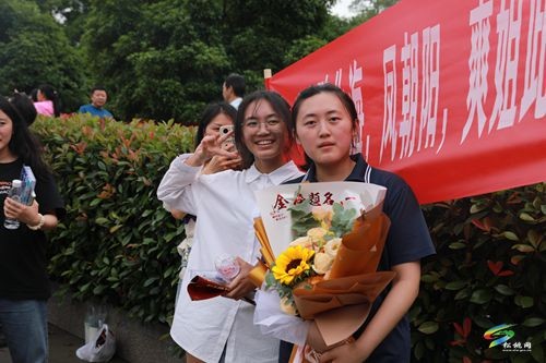高考順利落幕 少年揚帆未來