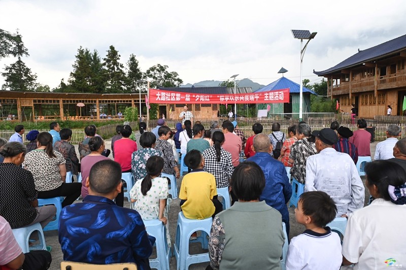 【網絡中國節(jié)·端午】松桃大路鎮(zhèn)：愛心敬老人 歡樂過端午