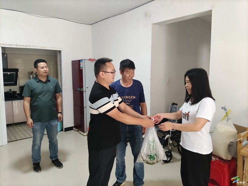 【網(wǎng)絡(luò)中國節(jié)·端午】蓼皋街道育才社區(qū)：搬遷群眾歡樂多 包粽比賽迎端午