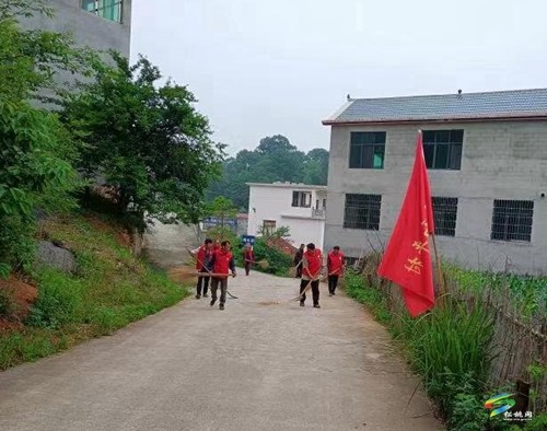 長坪鄉(xiāng)開展“七一”主題黨日系列活動(dòng)