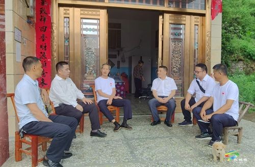 縣檔案館到晚森村開展慶“七一”支部聯(lián)建活動(dòng)