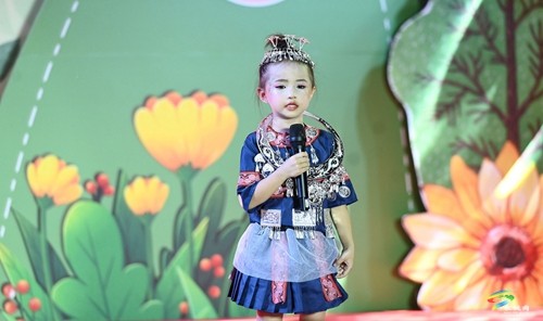 松桃第三幼兒園舉辦“星河徜徉、揚(yáng)帆起航”  主題畢業(yè)晚會(huì)