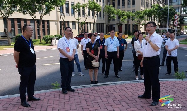 縣政協(xié)十五屆常委會第八次會議召開
