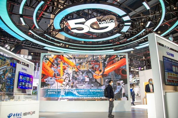 建設(shè)網(wǎng)絡(luò)強國 助力民族復(fù)興——以習(xí)近平同志為核心的黨中央引領(lǐng)網(wǎng)信事業(yè)發(fā)展述評