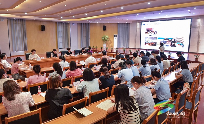 放飛新夢(mèng)想   ——縣實(shí)驗(yàn)幼兒園迎接省級(jí)示范幼兒園復(fù)評(píng)升類(lèi)評(píng)估紀(jì)實(shí)
