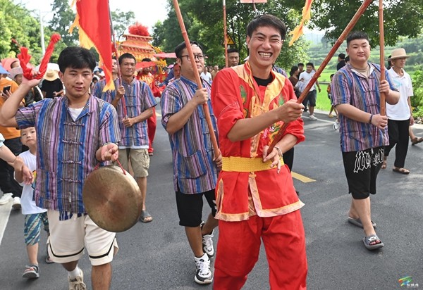 松桃：數(shù)萬賓朋 相約“六月六”