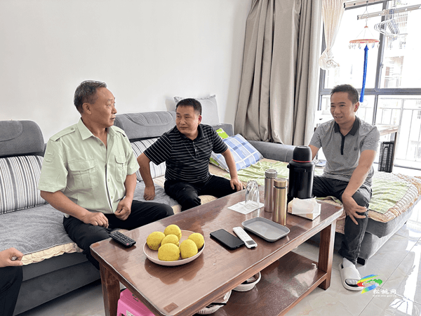 縣委統(tǒng)戰(zhàn)部走訪慰問退伍軍人