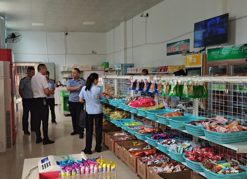 松桃:聯(lián)合開展秋季學(xué)期校園食品安全檢查 守護“舌尖上”的安全