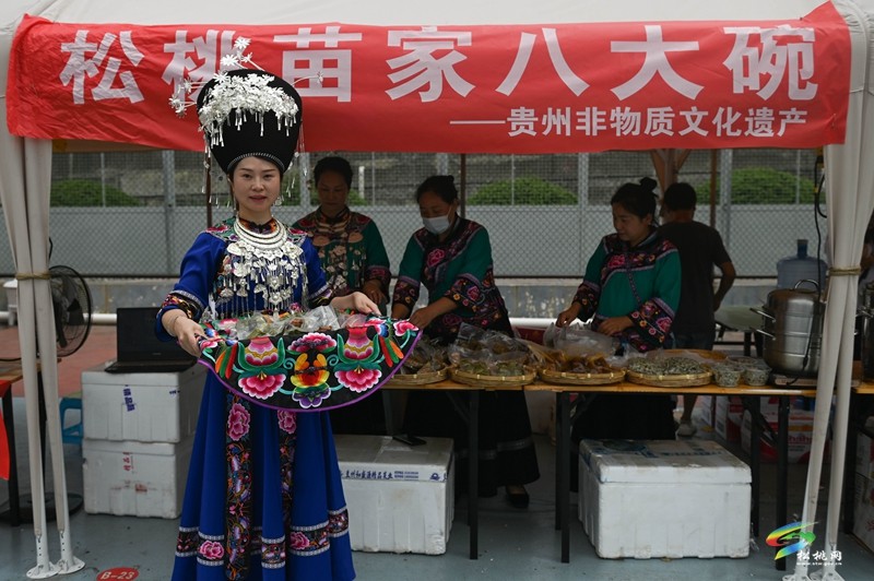 松桃鹵鴨子隊亮相“村超”，現(xiàn)場美圖來襲～