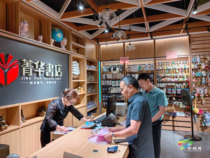 松桃開展開學(xué)季“掃黃打非?護(hù)苗”專項(xiàng)檢查