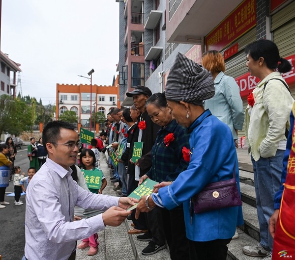 蓼皋街道團山社區(qū)：社區(qū)活動花樣多 搬遷群眾樂開顏