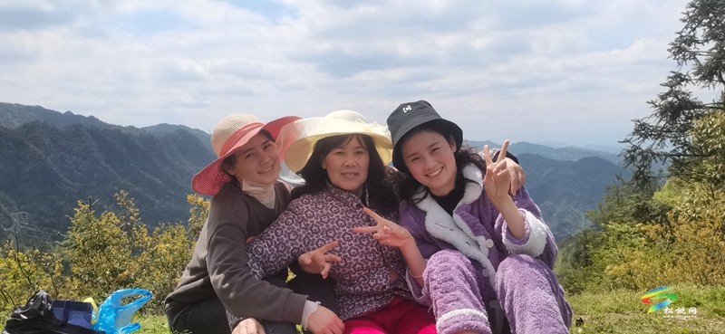 【松桃孝老愛(ài)親道德模范展播】石文靜:母親身邊的好女兒