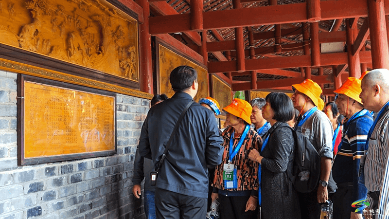 莞銅協(xié)作·東莞人游銅仁專列團(tuán)來我縣游苗王城