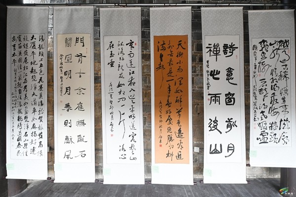 松桃:“梵凈古都”主題書畫展助力文化振興