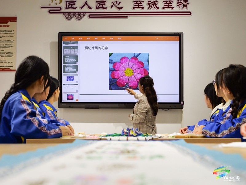 松桃：傳承苗繡文化?助力“指尖經(jīng)濟(jì)”
