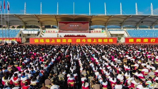 松桃民族中學(xué)家校聯(lián)動(dòng)齊發(fā)力