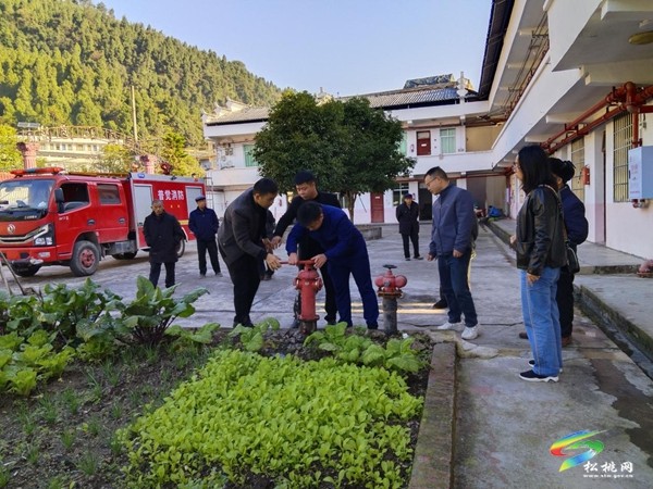 普覺鎮(zhèn)聯(lián)合開展敬老院消防安全應(yīng)急演練