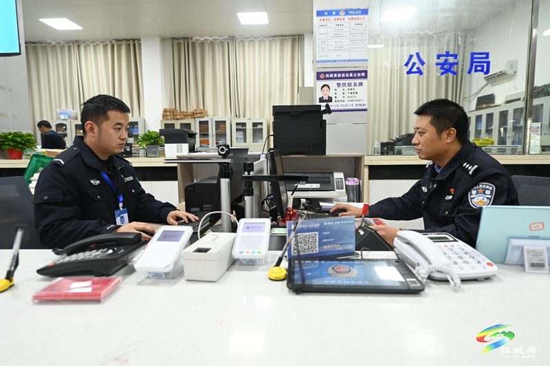 松桃：“局長進大廳” 暖心服務零距離