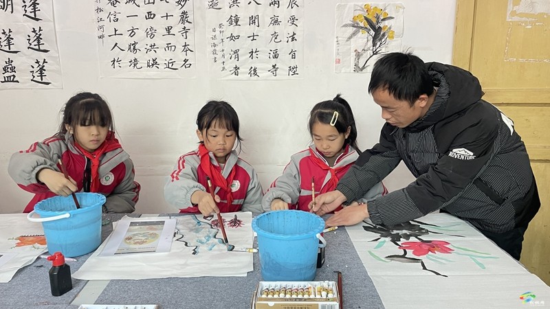 松桃：多彩社團(tuán)百花齊放 促進(jìn)學(xué)生全面健康發(fā)展